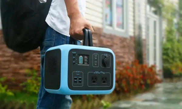 BLUETTI AC50S + 1*PV120 300 Watt Solar Generator - Image 9