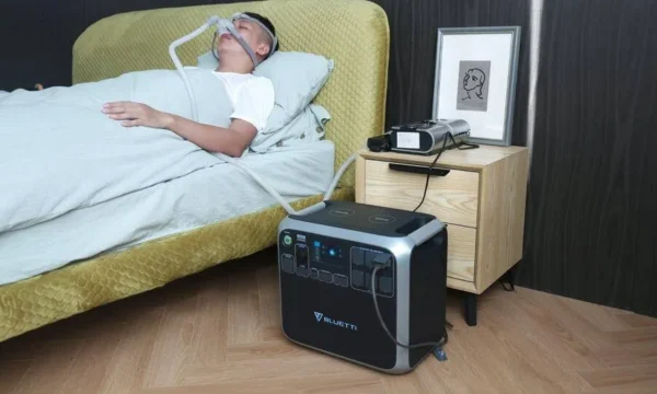 BLUETTI AC200P + 3*PV120 2000 Watt Solar Generator - Image 2